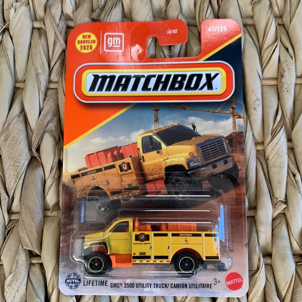 GMC 3500 Electrical Service Utility Yellow Truck GM Matchbox Diecast Car 2025 🆕